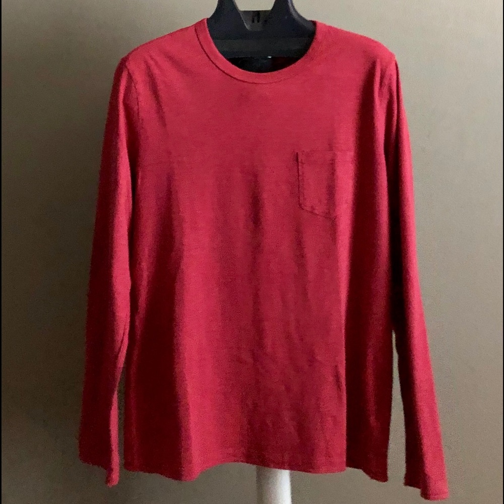 GAP MENS TEE SHIRT